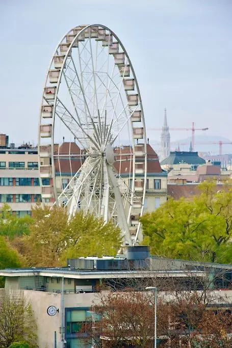 Premium Apartment By Hi - Central 2 Bedroom - Best View Budapest
