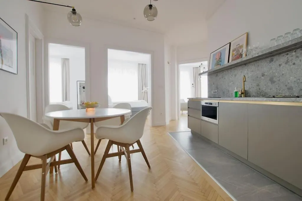 Premium Apartment By Hi - Central 2 Bedroom - Best View Budapest 0*,  Hungary