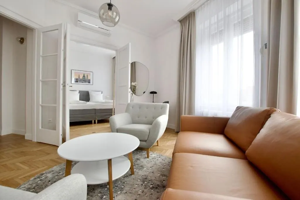Premium Apartment By Hi - Central 2 Bedroom - Best View Budapest