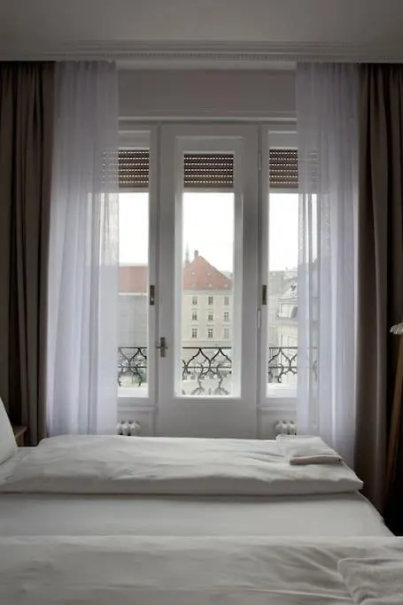 Premium Apartment By Hi - Central 2 Bedroom - Best View Budapest 0*,  Hungary