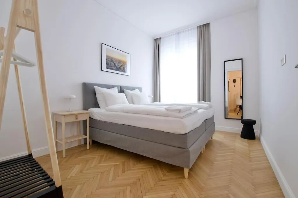 Premium Apartment By Hi - Central 2 Bedroom - Best View Budapest