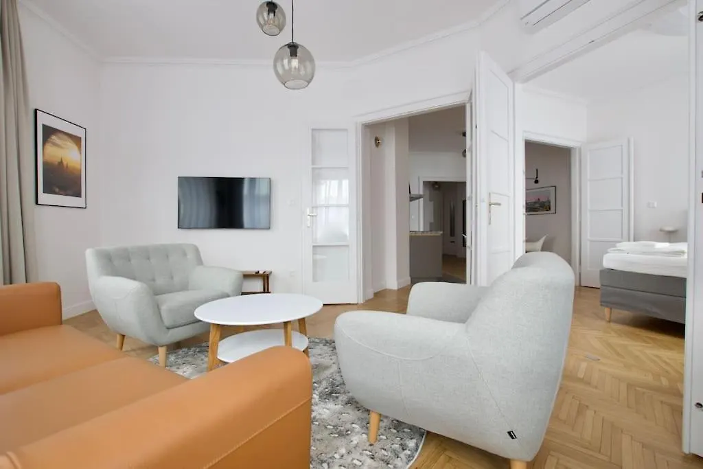 Premium Apartment By Hi - Central 2 Bedroom - Best View Budapest Hungary