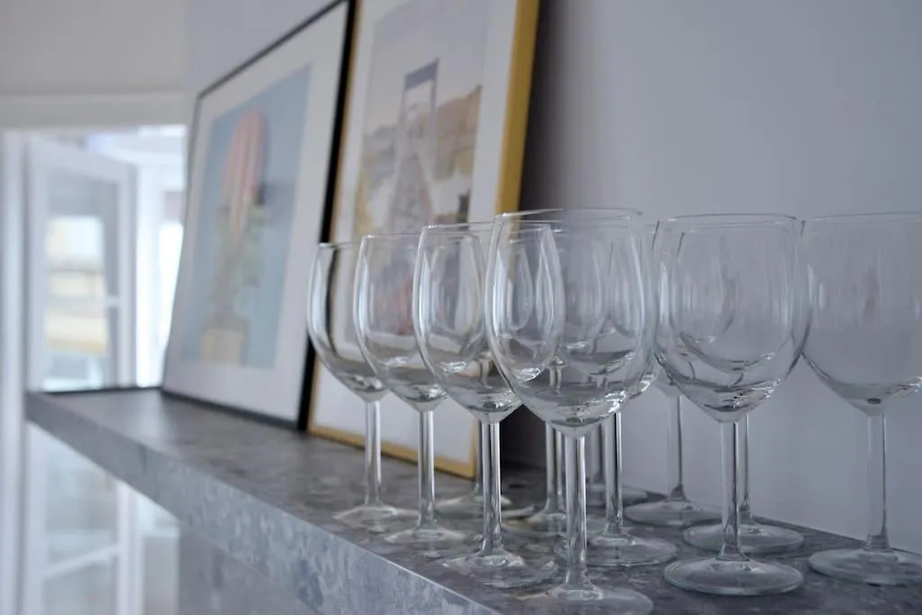 Premium Apartment By Hi - Central 2 Bedroom - Best View Budapest Hungary
