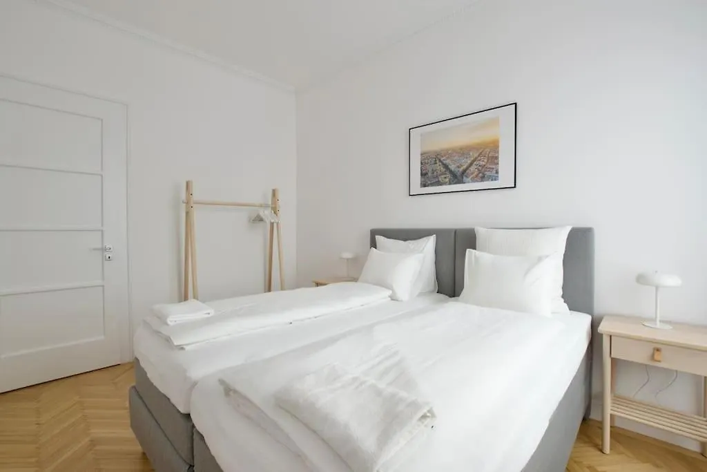 Premium Apartment By Hi - Central 2 Bedroom - Best View Budapest Hungary
